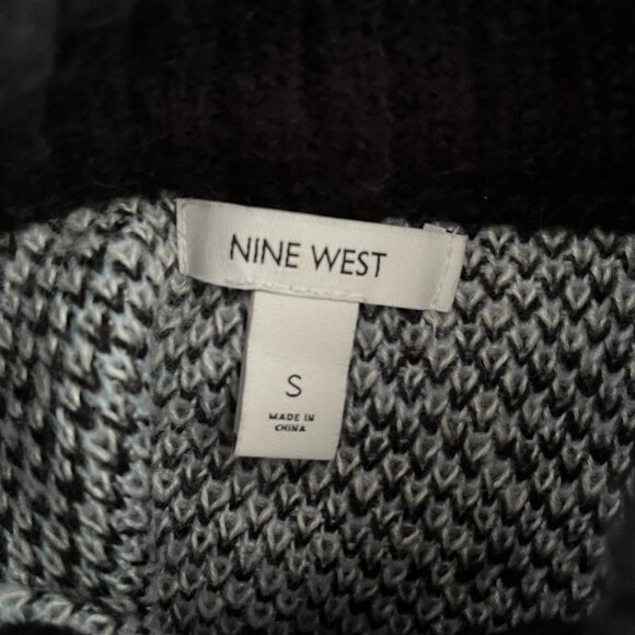 Nine West Women's Mock Neck Blue Black Plaid Boxy Sweater Size Small - Picture 6 of 9